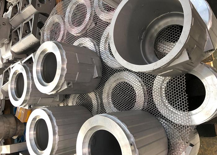 合金(jin)鑄造澆入(rù)型腔冷卻(que)到室溫要(yào)經曆三個(gè)階段